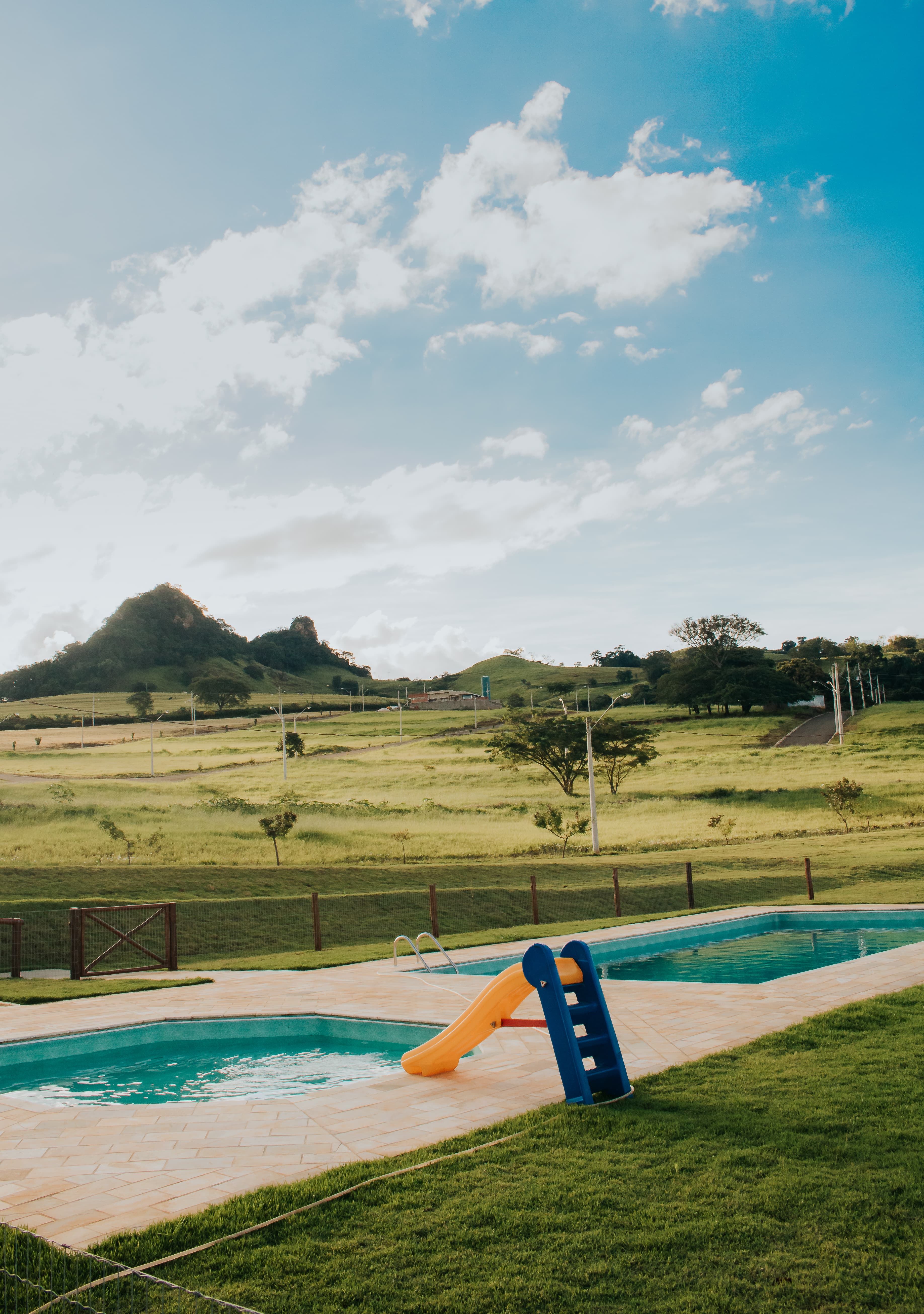 Área de lazer integrada à paisagem