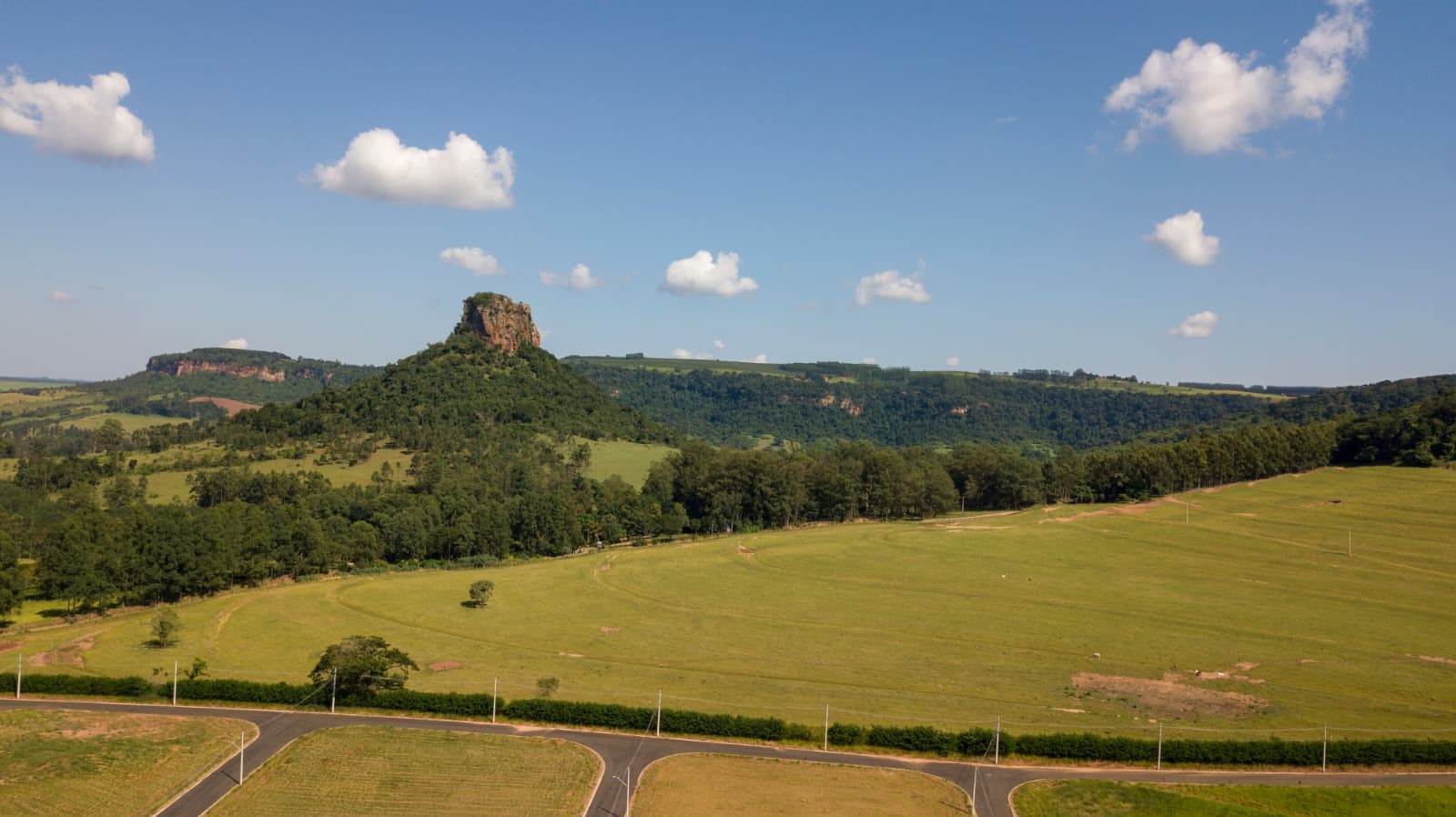 Morro do Cuscuzeiro from the development